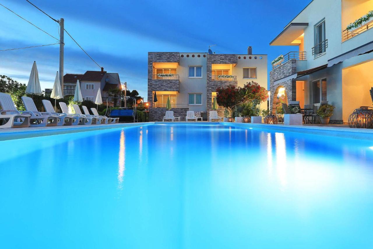Apartments Punta Привлака Экстерьер фото