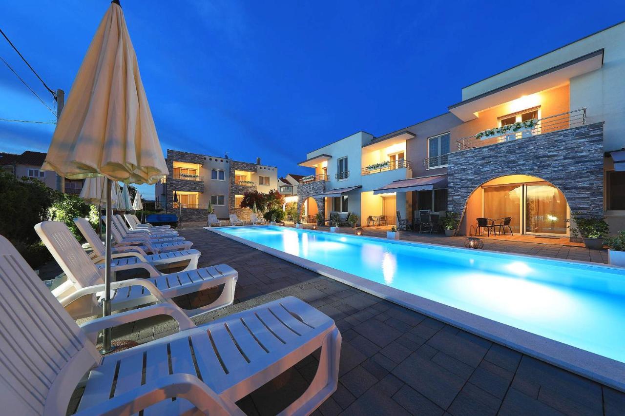 Apartments Punta Привлака Экстерьер фото